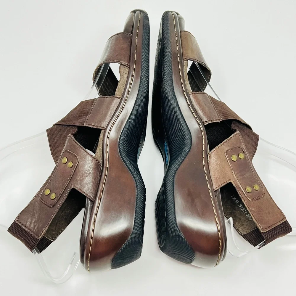 SoftWalk Women's brown leather comfort Strappy low wedge sandals size 7.5